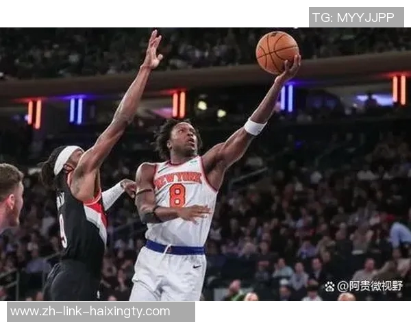 阿努诺比砍下31分助力尼克斯战胜雄鹿雄鹿遭遇三连败困境